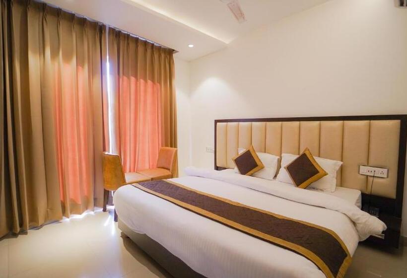 Deluxe Rum, Jr Group Of Hotels 500 Meter From Golden Temple