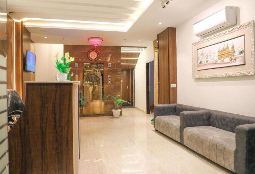 Familjerum, Jr Group Of Hotels 500 Meter From Golden Temple