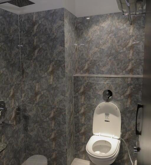 Familjerum, Jr Group Of Hotels 500 Meter From Golden Temple