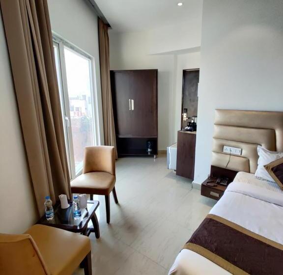 Deluxe Rum, Jr Group Of Hotels 500 Meter From Golden Temple