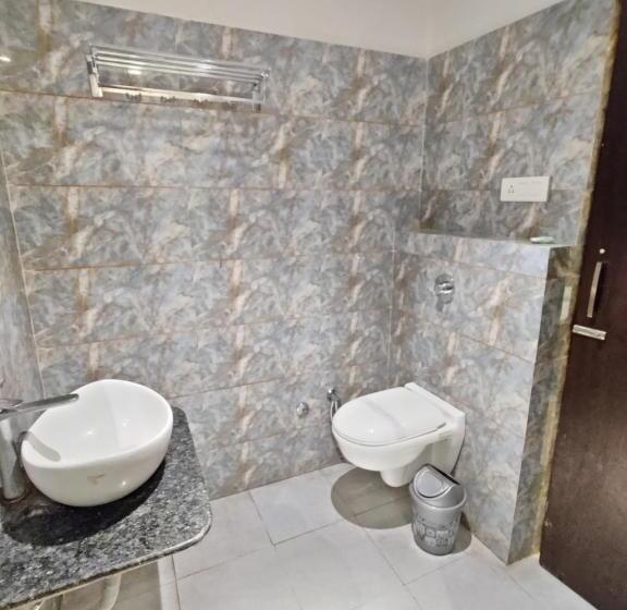 Deluxe Rum, Jr Group Of Hotels 500 Meter From Golden Temple