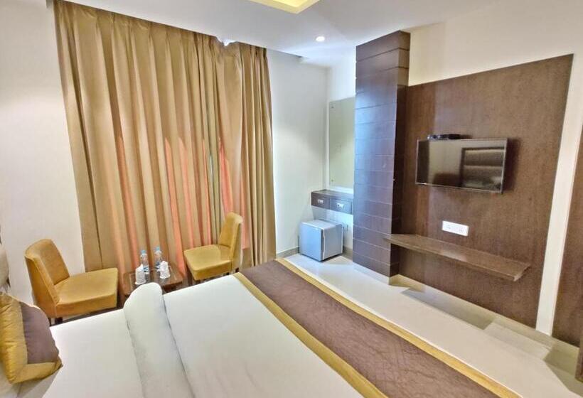 Deluxe Rum, Jr Group Of Hotels 500 Meter From Golden Temple