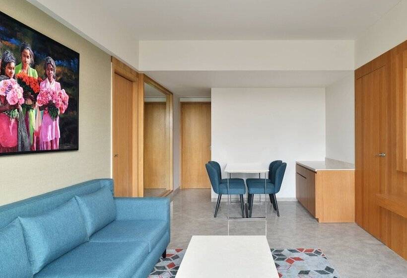 جناح رئاسى, Courtyard By Marriott Nashik