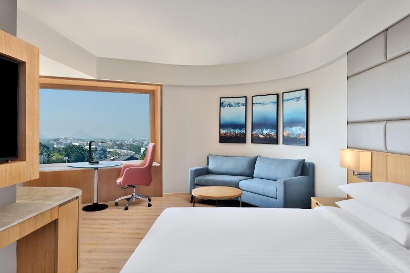 חדר סטנדרט נוף לעיר, Courtyard By Marriott Nashik