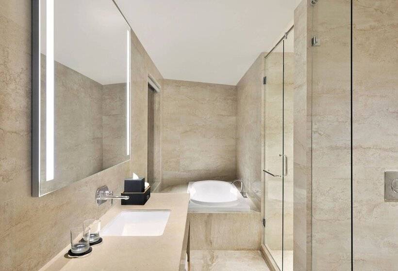 جناح رئاسى, Courtyard By Marriott Nashik