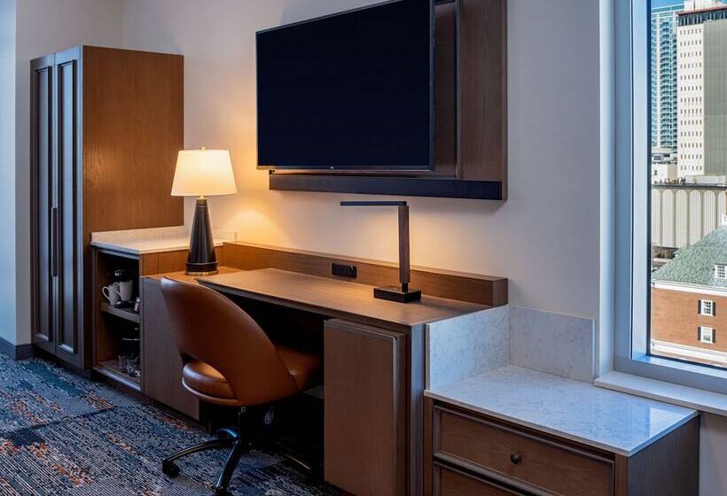 غرفة قياسية سرير كينج لذوى الإحتياجات الخاصة, Hyatt Place Tampa Downtown