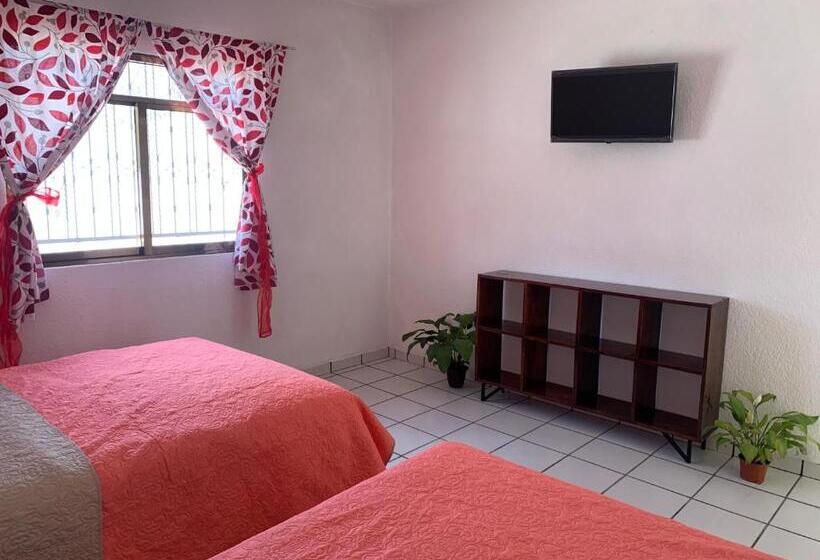 غرفه قياسيه سريرين مزدوجين, Maeva