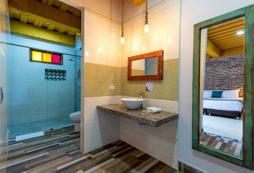 带大床的标准间, Nq Hotel Orinoquia