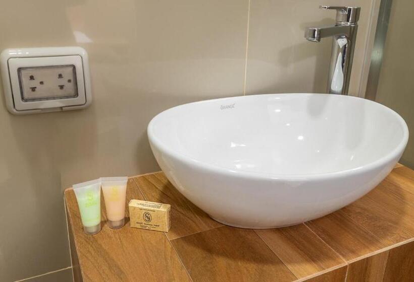 اتاق لوکس با تخت بزرگ, Solec Piura