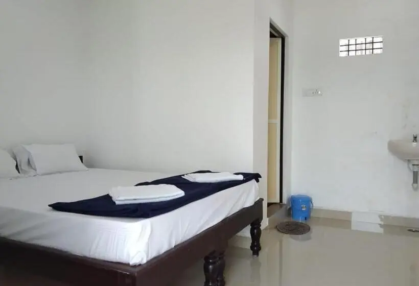 スーペリアールーム, Megha Resort , Hampi