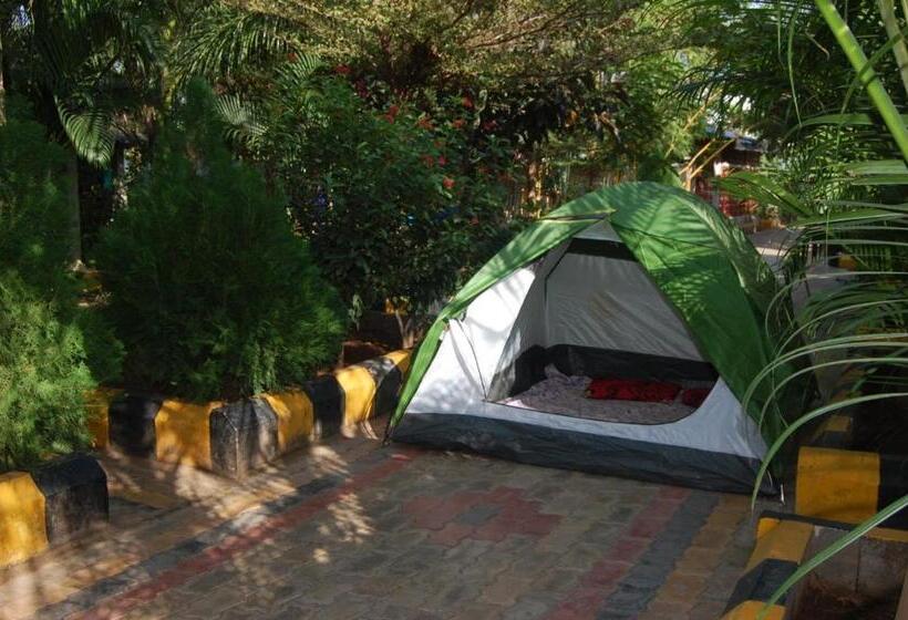 كوخ قياسي, Megha Resort , Hampi