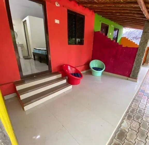 デラックスルーム, Megha Resort , Hampi