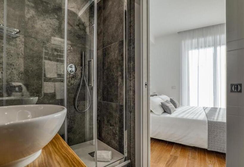 اتاق لوکس با بالکن, Gallery Suite