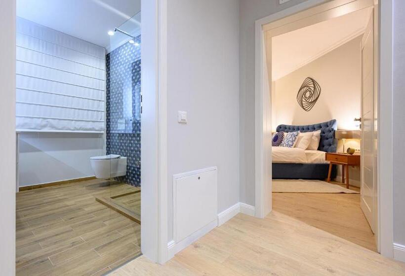 آپارتمان 1 خوابه با تراس, Dozsa Residence