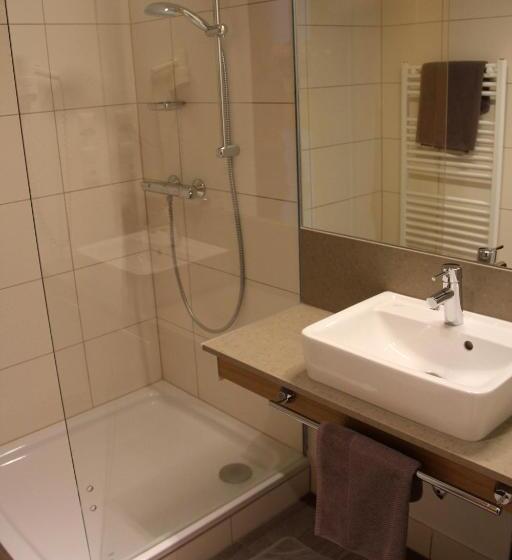 スタンダードシングルルーム, Drei Lilien