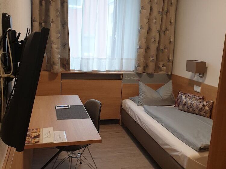 חדר סטנדרט יחיד, Drei Lilien