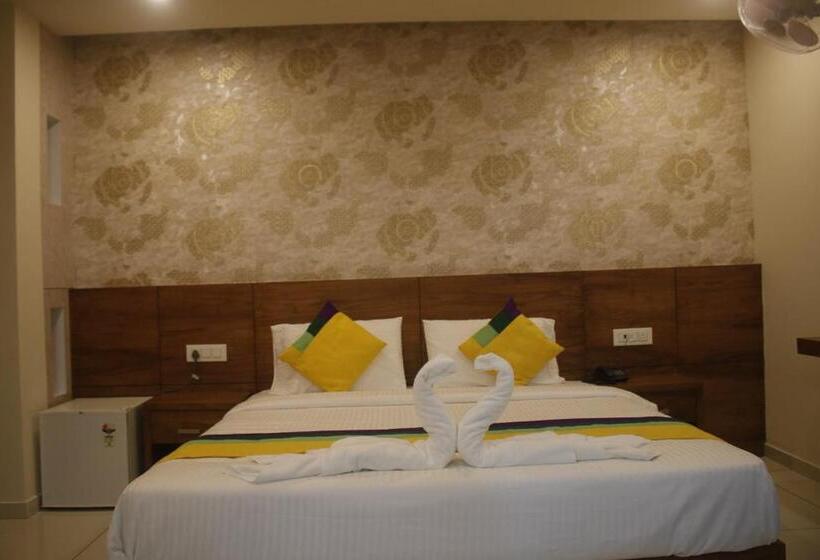 豪华两卧室公寓, Fathima Palace