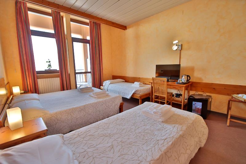 חדר סטנדרט לארבעה, Pràcatinat Hotel & Restaurant