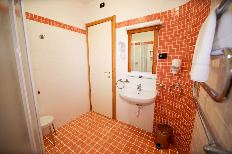 חדר סטנדרט לארבעה, Pràcatinat Hotel & Restaurant