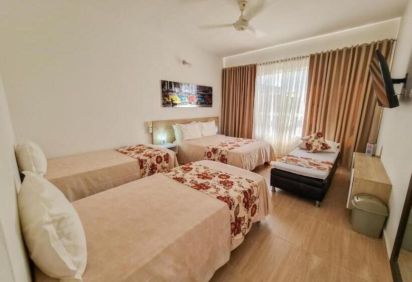 חדר משפחתי, Santa Clara Doradal