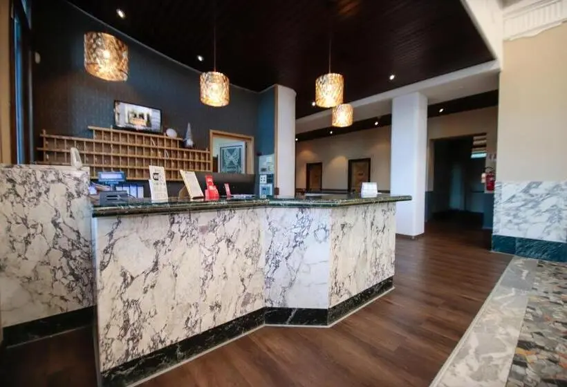 スタンダード４人部屋, Pràcatinat Hotel & Restaurant