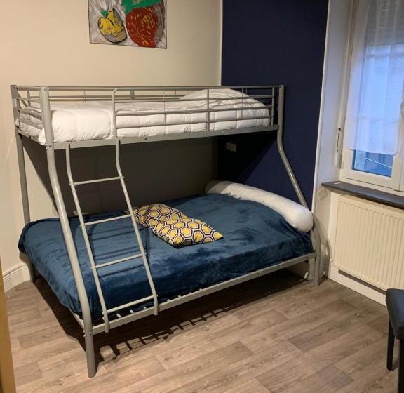 غرفة عائلية, Chambres D'hôtes De L'eglise