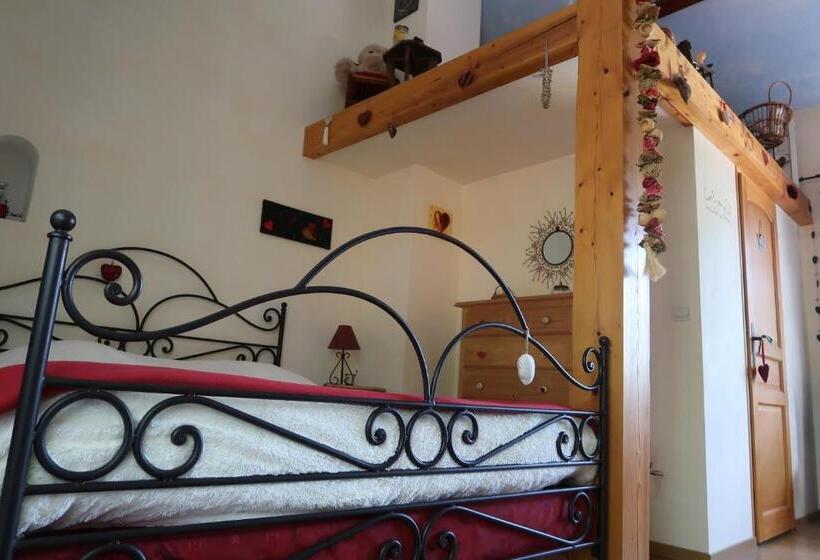 חדר משפחתי, Le Relais Du Grand Logis