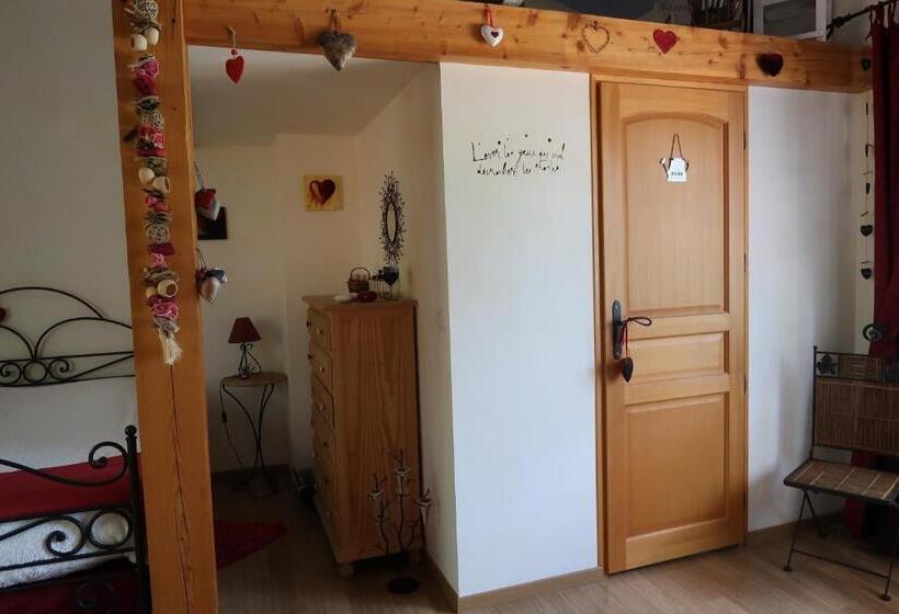 חדר משפחתי, Le Relais Du Grand Logis