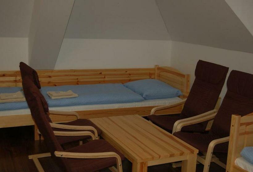 Négyágyas Standard Szoba, Stará Ameryka