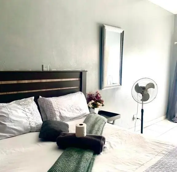 デラックスルーム, The Eden Lodge Verulam