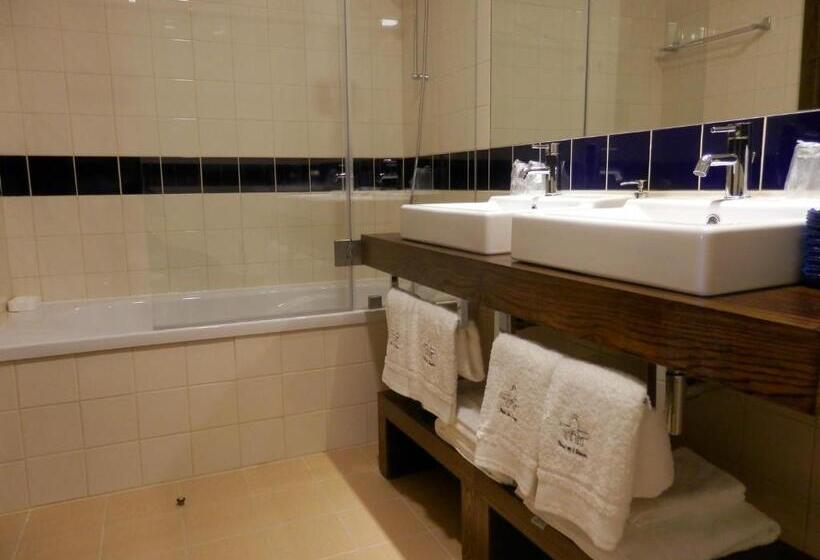 غرفة قياسية, Puial De L Douro