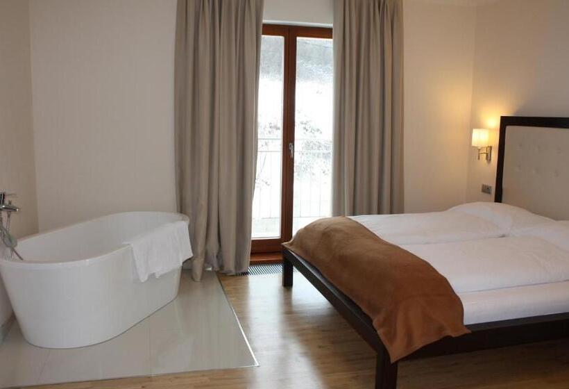 キングサイズベッドのデラックスルーム, Villa Malina