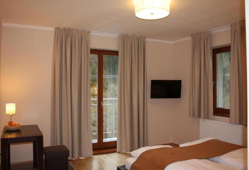 エコノミールーム, Villa Malina