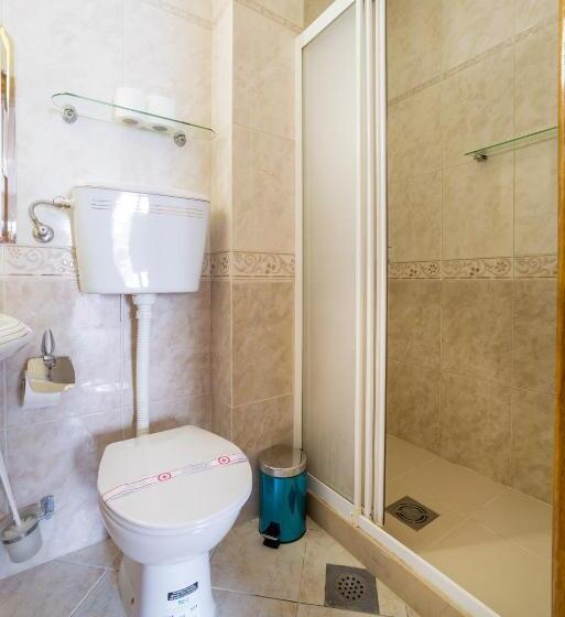 اتاق خانوادگی, Garni Hotel Mb