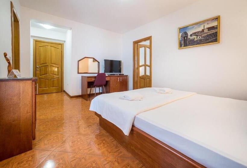 اتاق خانوادگی, Garni Hotel Mb