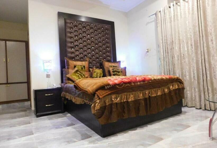 اتاق لوکس, New Star