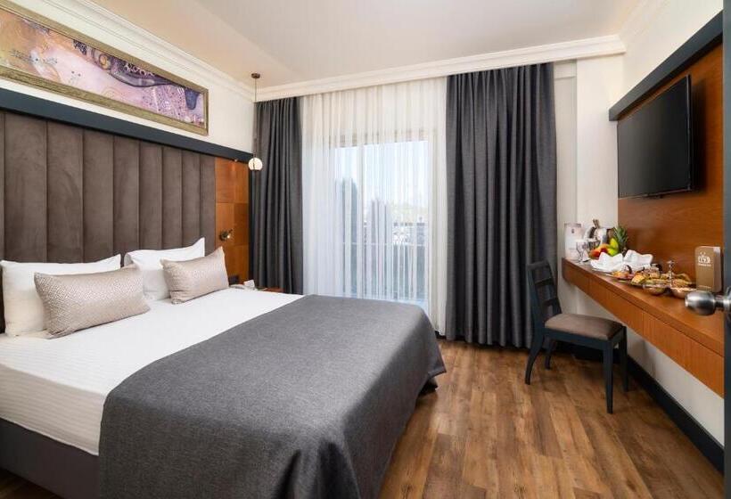 Perhehuone, Dobedan Exclusive Hotel & Spa