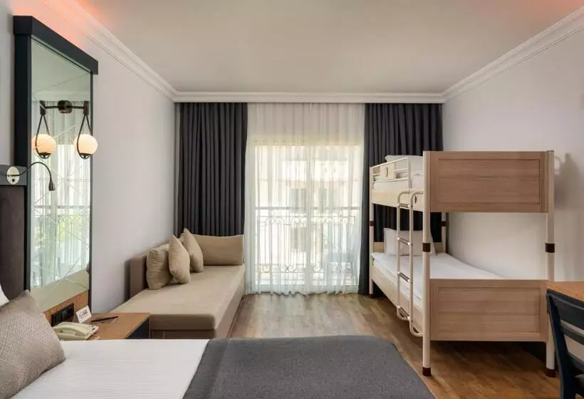 اتاق استاندارد چهار تخته, Dobedan Exclusive Hotel & Spa