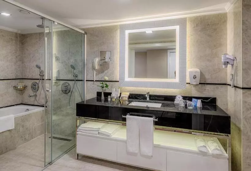 اتاق لوکس چهار تخته, Dobedan Exclusive Hotel & Spa