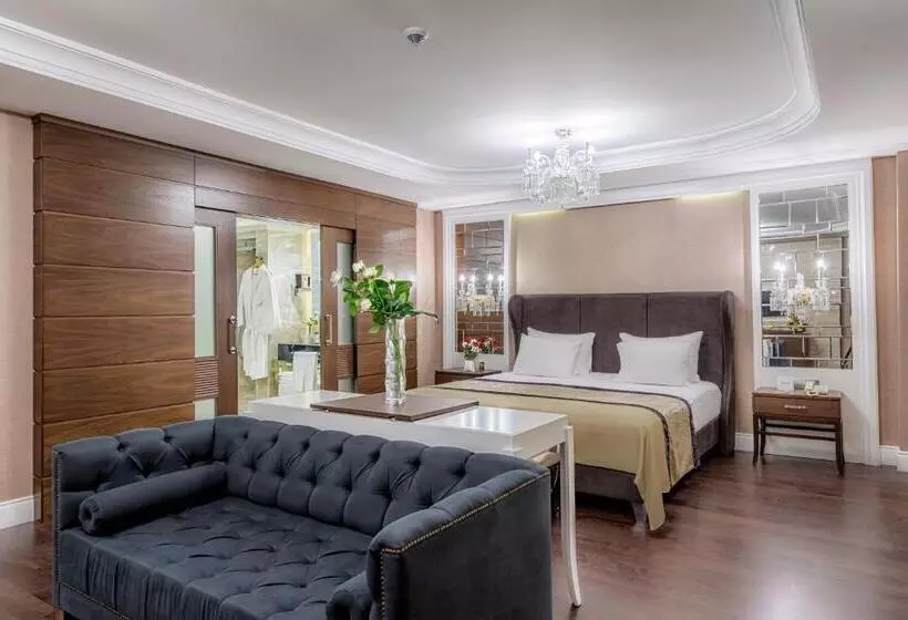 سوئیت رویال, Dobedan Exclusive Hotel & Spa
