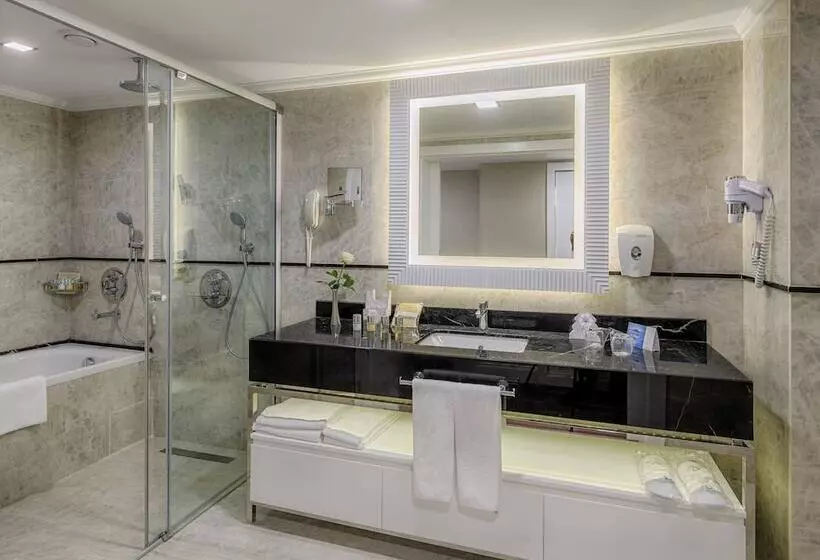 اتاق لوکس چهار تخته, Dobedan Exclusive Hotel & Spa