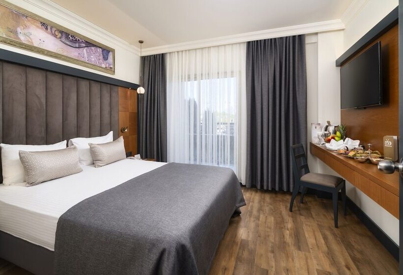 Perhehuone, Dobedan Exclusive Hotel & Spa