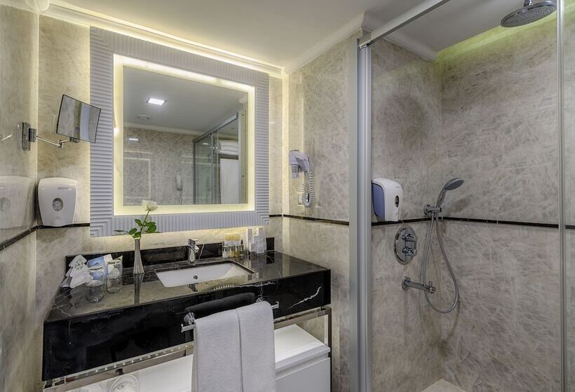 Perhehuone, Dobedan Exclusive Hotel & Spa