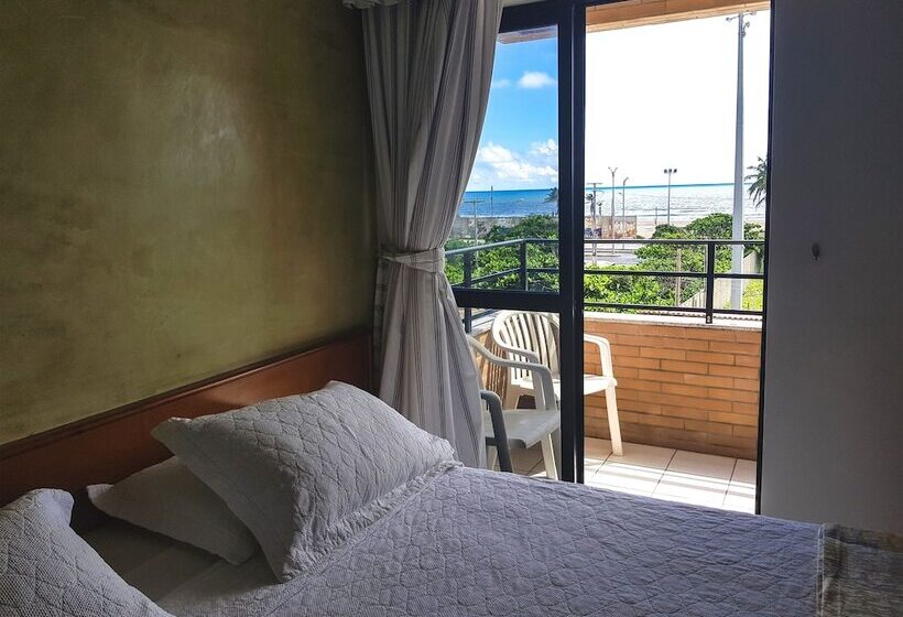 חדר סטנדרט לשלושה עם מרפסת, Golden Beach