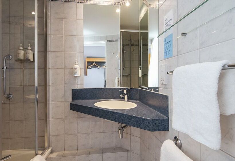 Номер Стандарт, Holiday Inn Express Gloucester   South, An Ihg