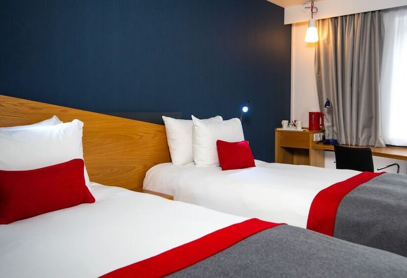 חדר סטנדרט, Holiday Inn Express Gloucester   South, An Ihg