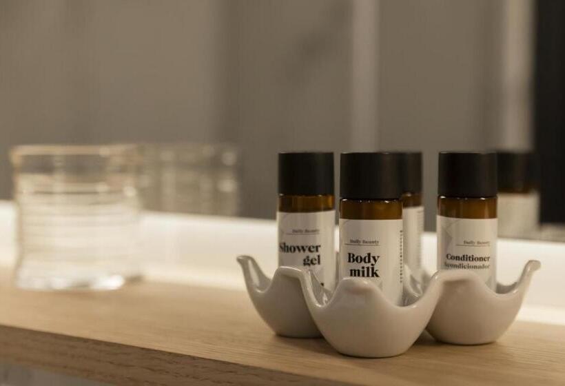 اتاق استاندارد, Icon Wipton