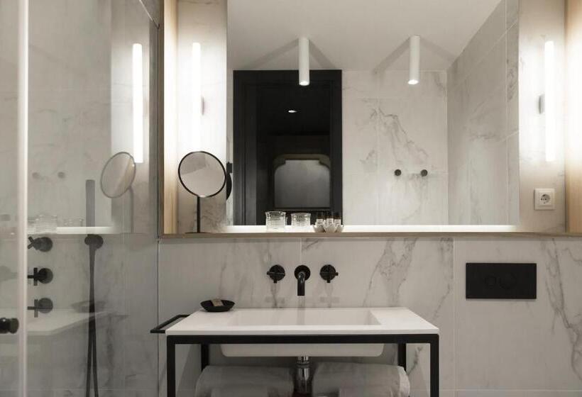 اتاق استاندارد سه نفره, Icon Wipton