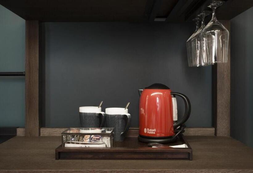 اتاق استاندارد سه نفره, Icon Wipton