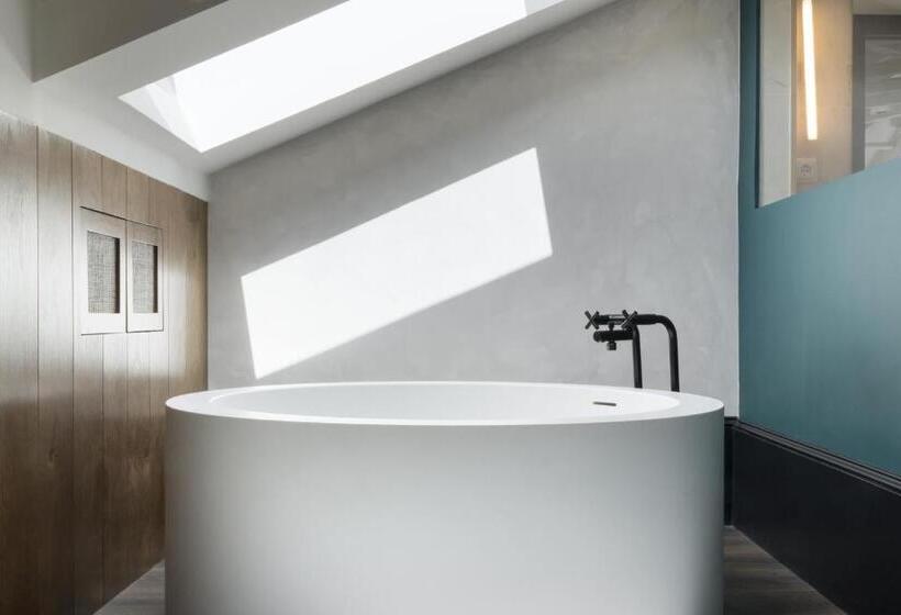 سوییت جونیور, Icon Wipton